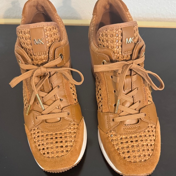 Michael Kors Brown Georgie Basket-weave trainers - Picture 1 of 14